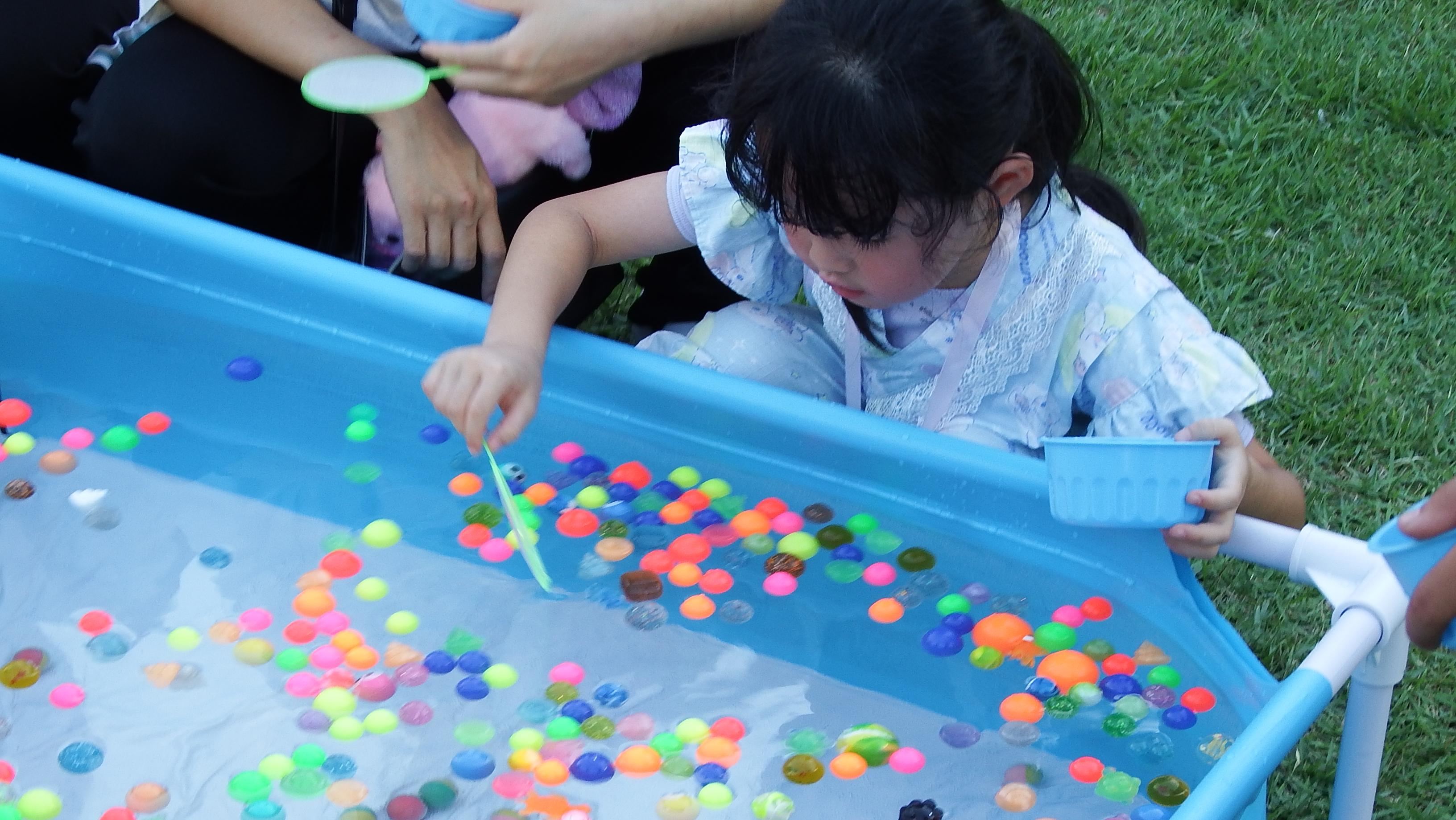 ボールすくい写真