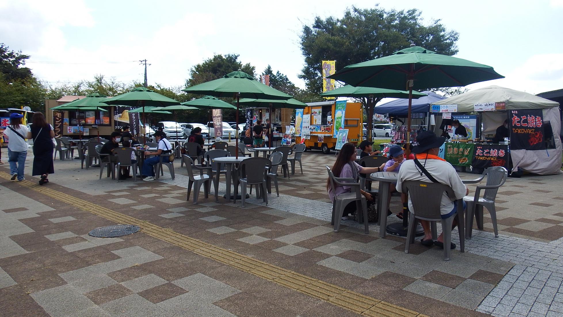 マルシェひろば写真