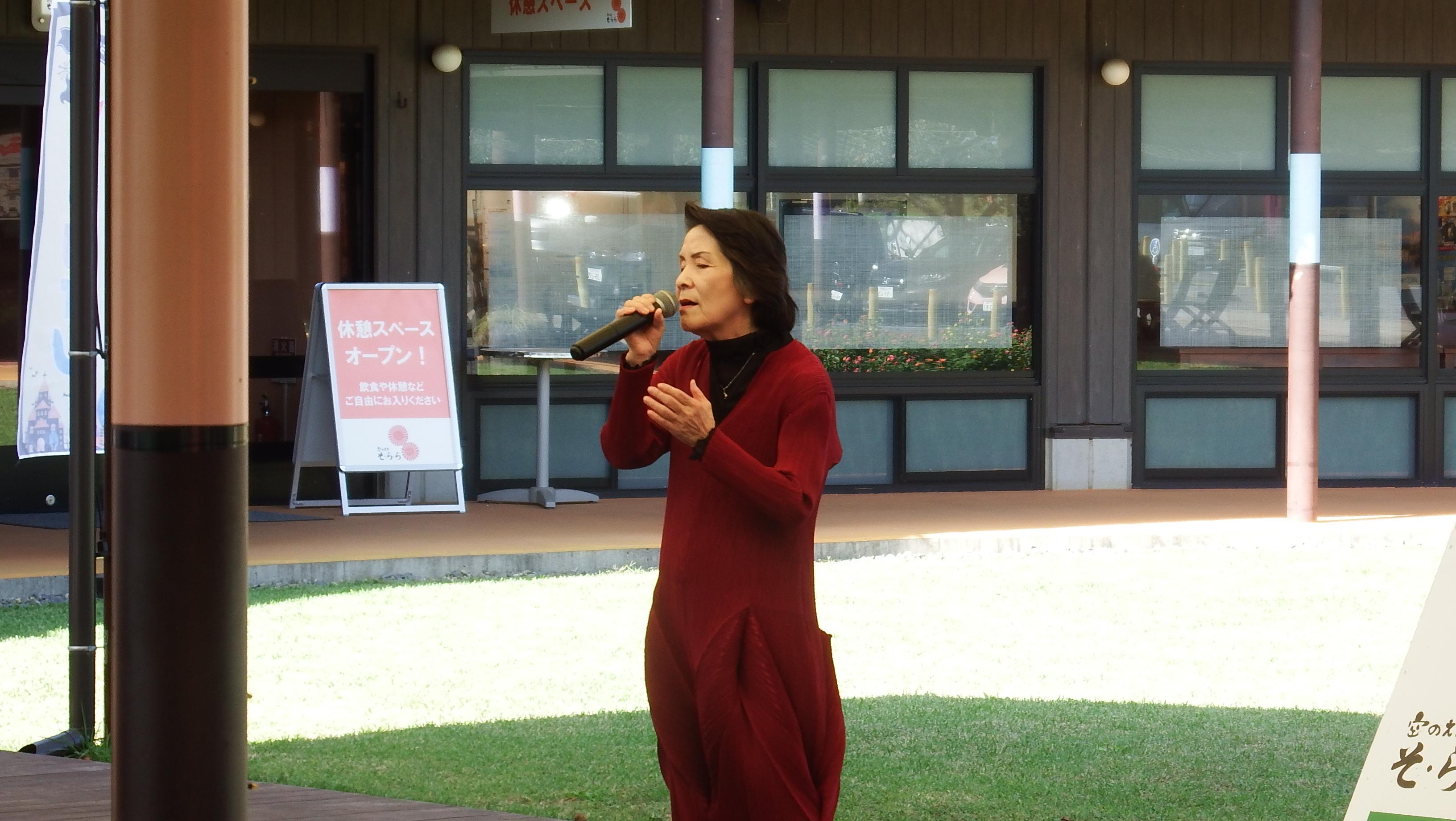 カラオケ楽園出演者写真9 カラオケ楽園出演者写真9