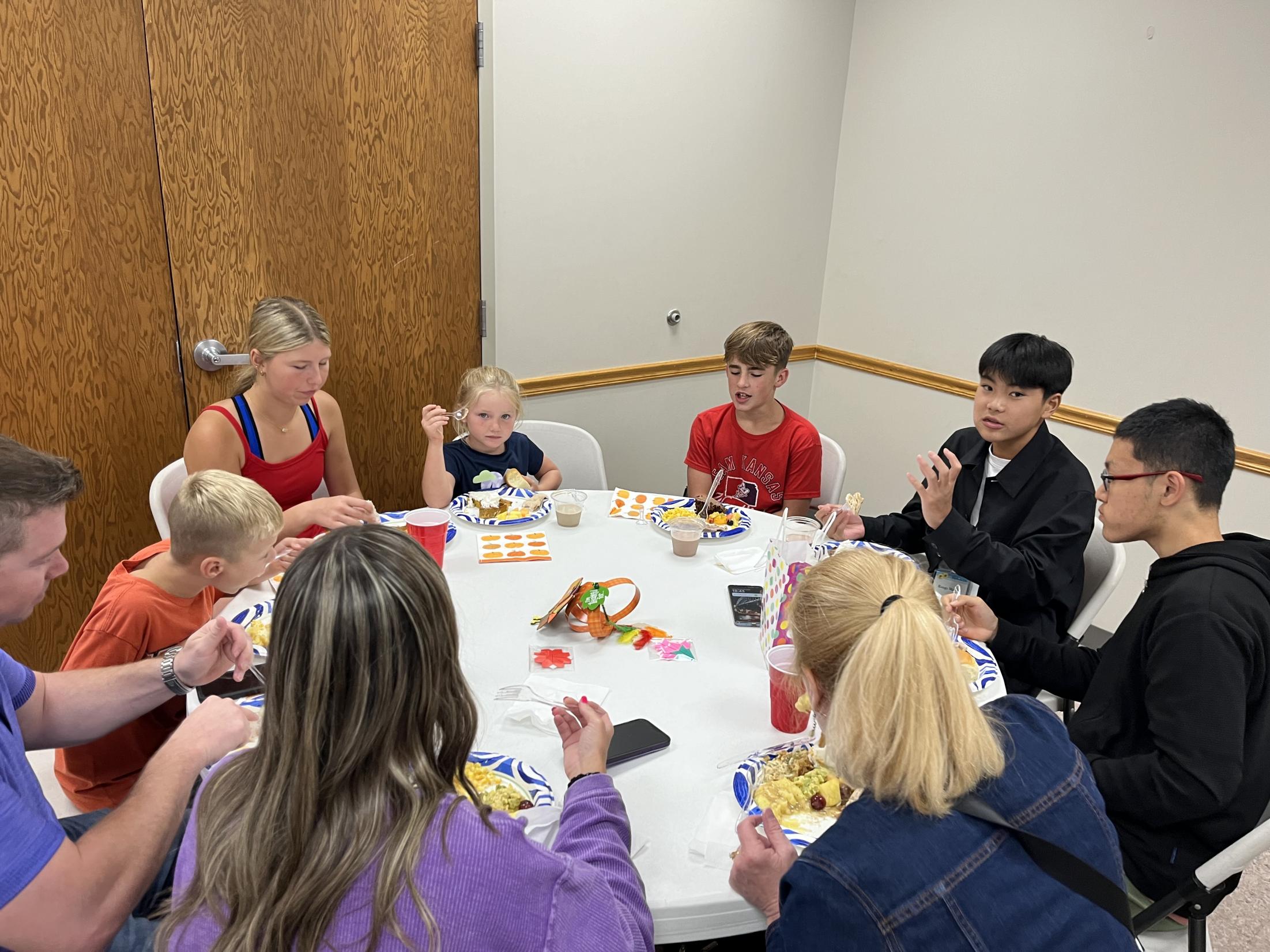 食事の様子 食事の様子