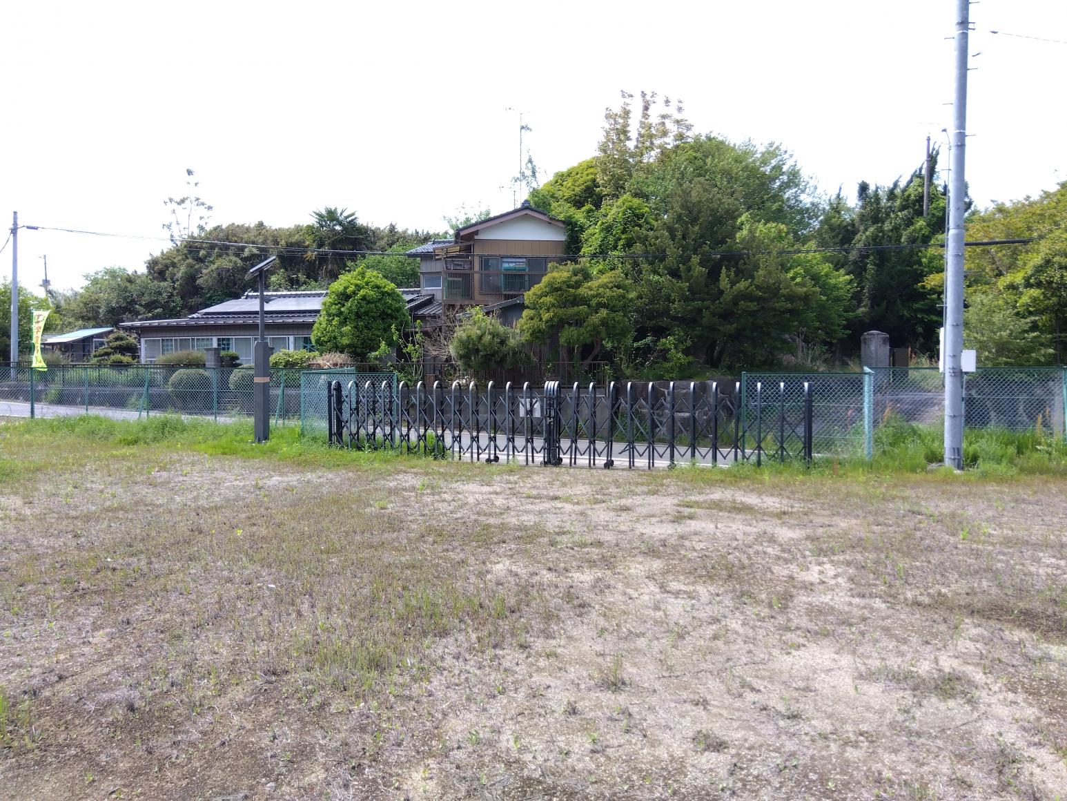 通用門